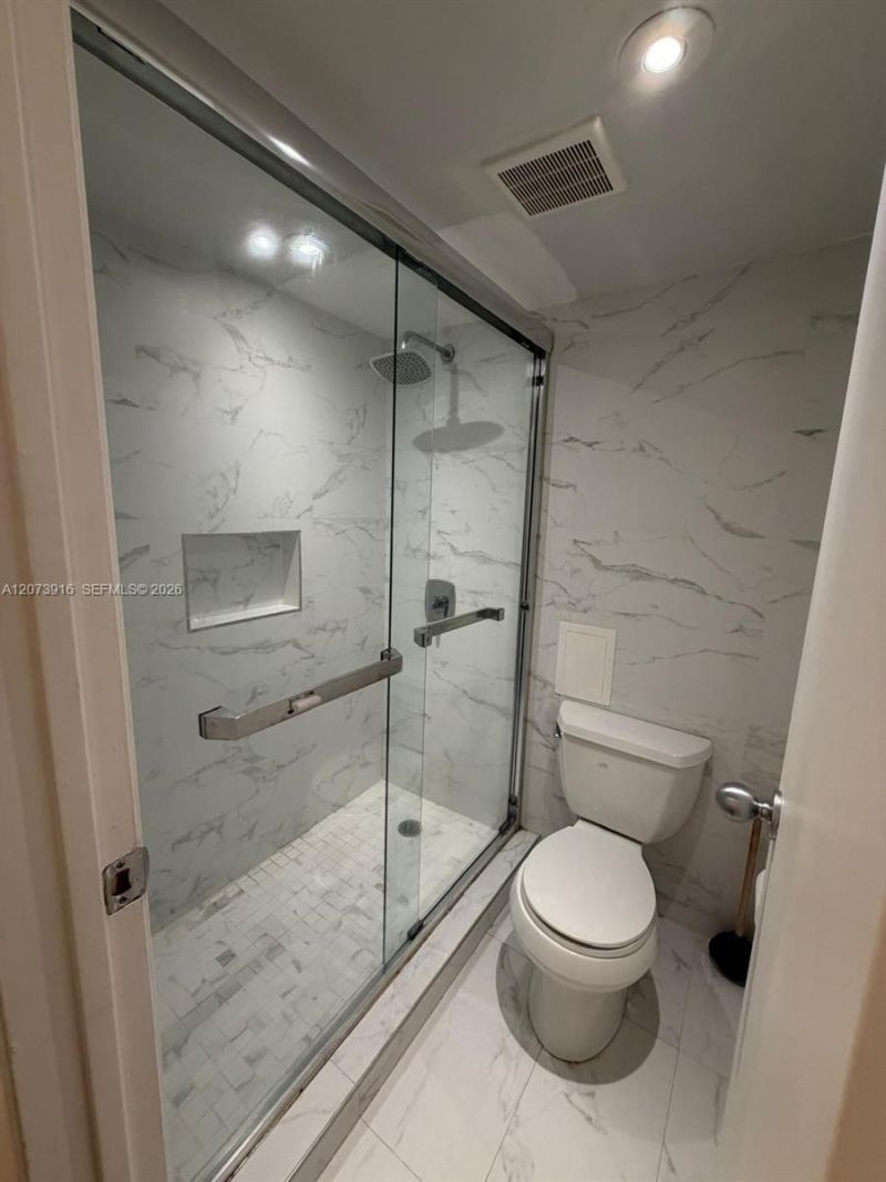 3475 N Country Club Dr , Unit 309, Aventura, FL 33180 Photo