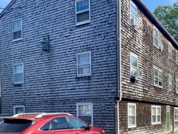 59 Commercial St, Unit 4, Marblehead, MA 01945