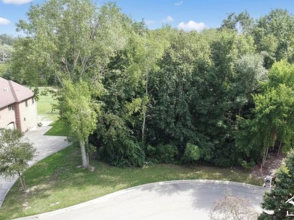 1059 Abbey Road, Monroe, MI 00000