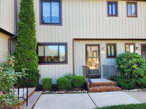 38 Park St 24E, Florham Park, NJ 07932