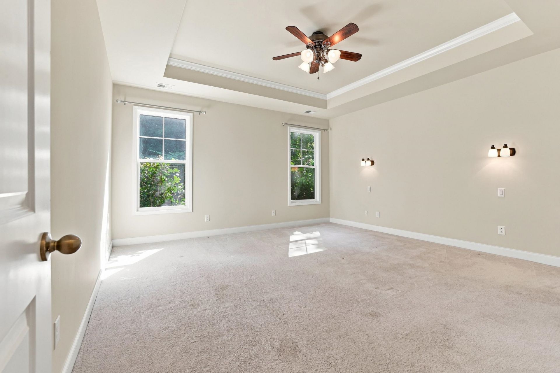 242 Hyacinth Loop  Photo 18