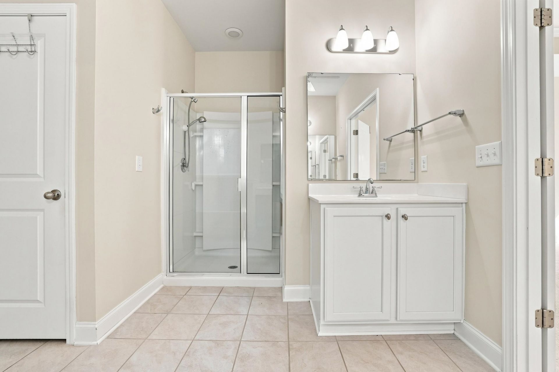 242 Hyacinth Loop  Photo 24