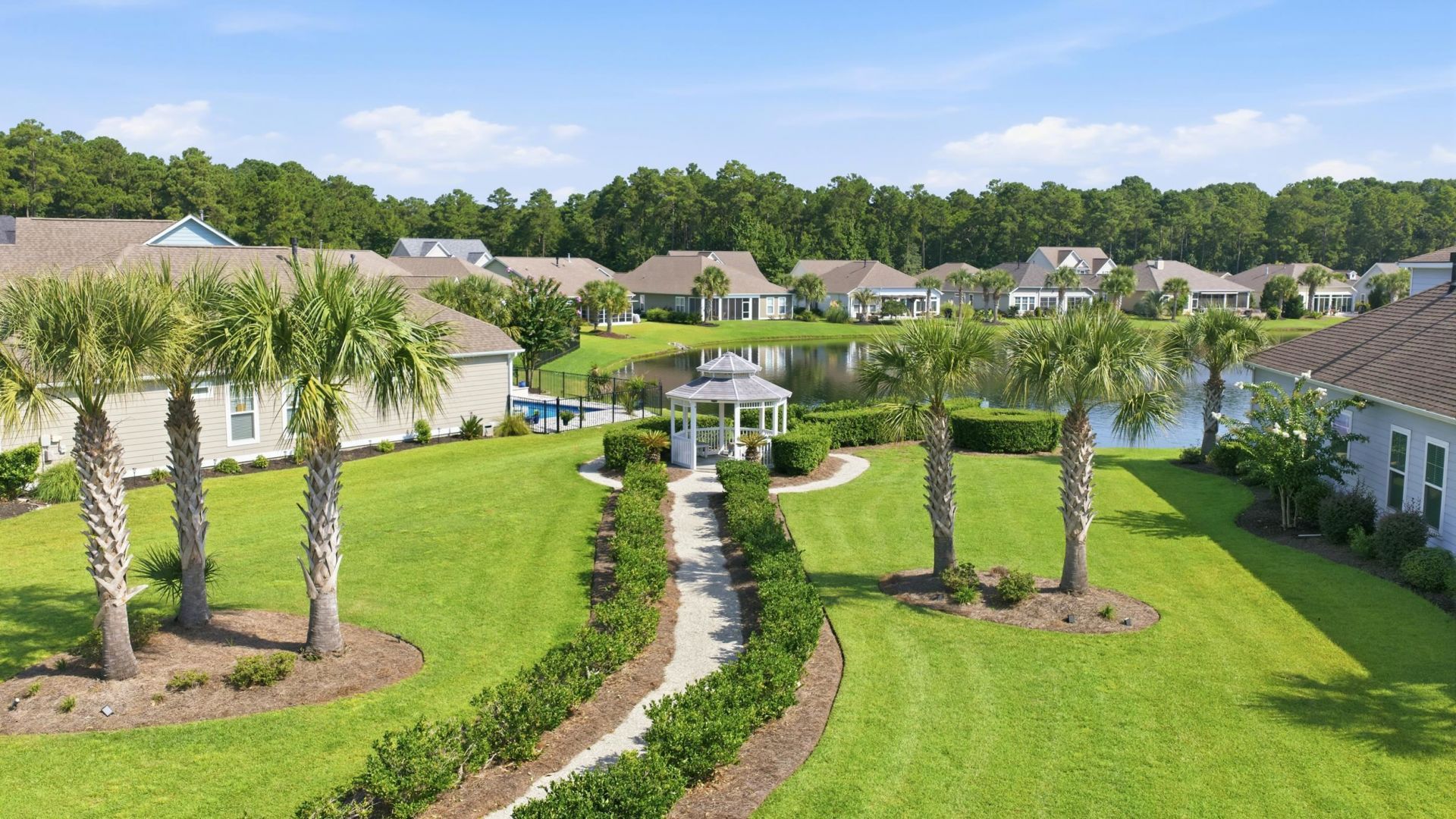 242 Hyacinth Loop  Photo 43