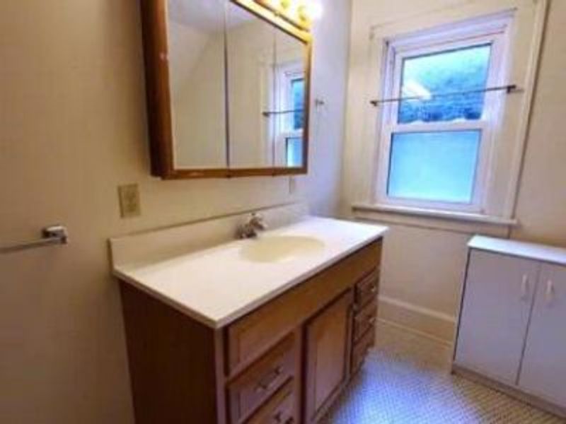 50 W Lincoln Street , Westerville, OH 43081 Photo 17