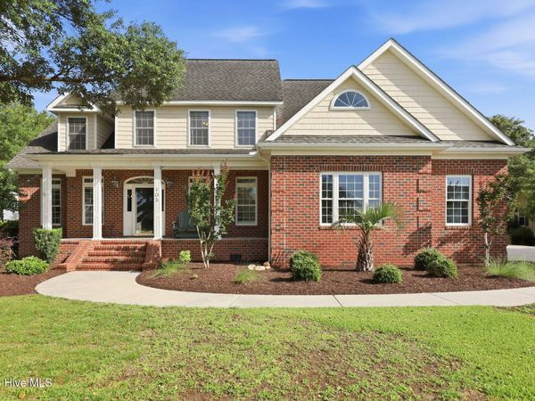 105 Harold Avenue, Swansboro, NC 28584