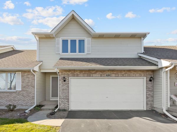 820 Adam Lane, Hampshire, IL 60140