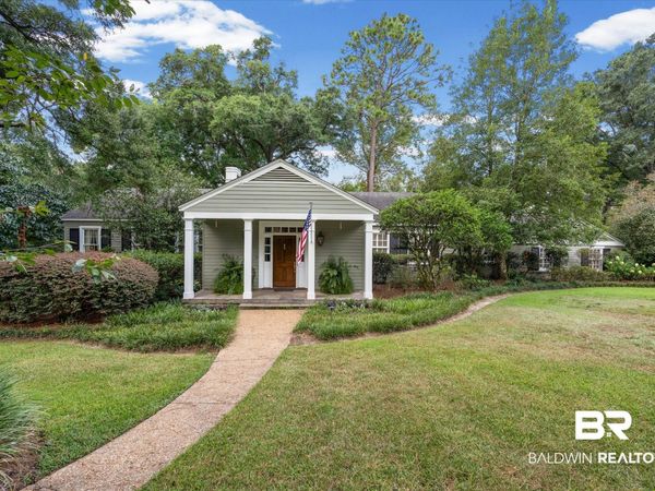 16 Turnout Ln, Mobile, AL 36608