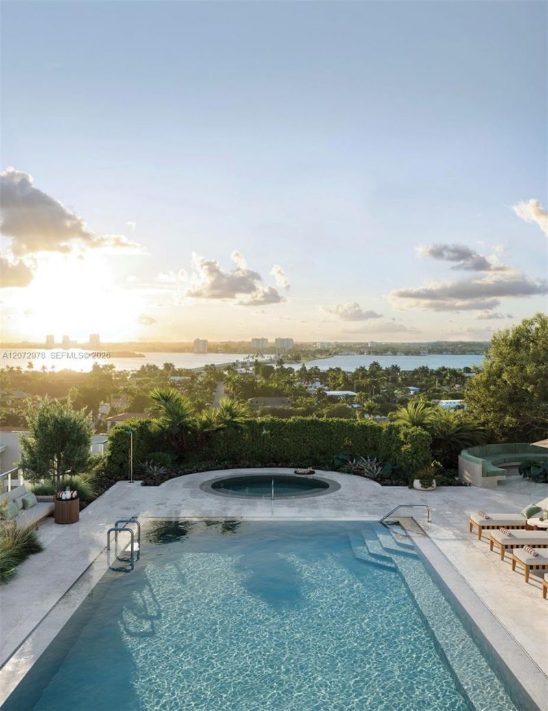 1176 97th St , Unit 301, Bay Harbor Islands, FL 33154 Photo