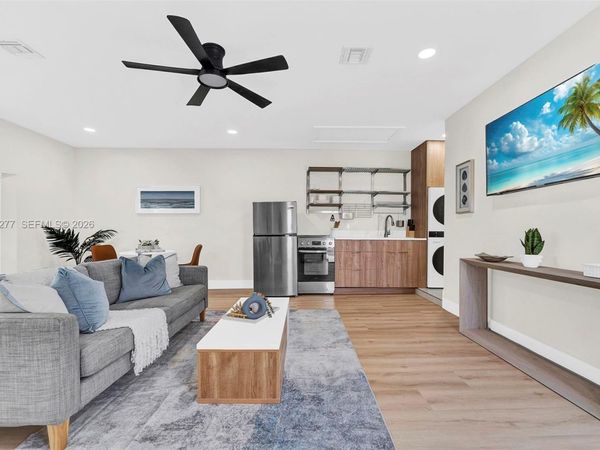 10430 Sunset Strip, Unit S, Sunrise, FL 33322