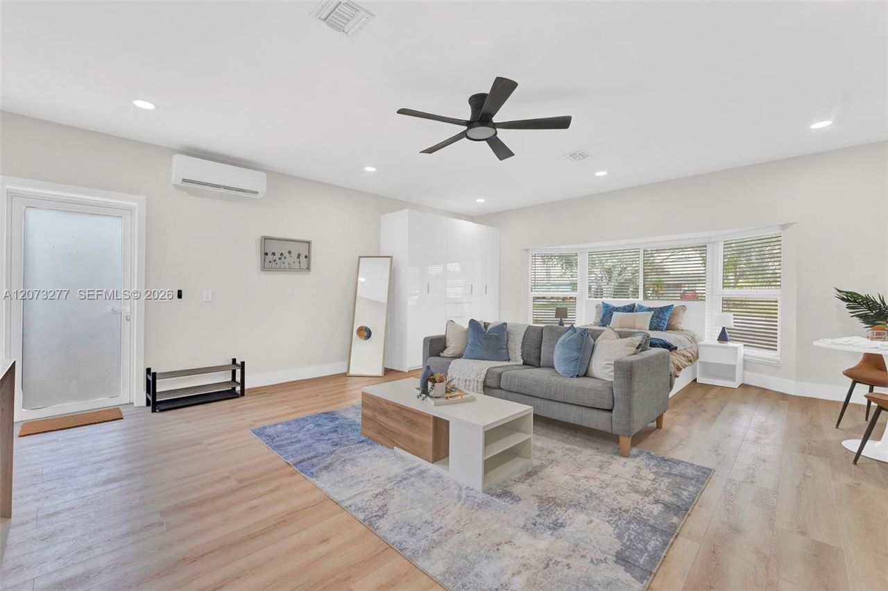 10430 Sunset Strip, Unit S, Sunrise, FL 33322 Photo