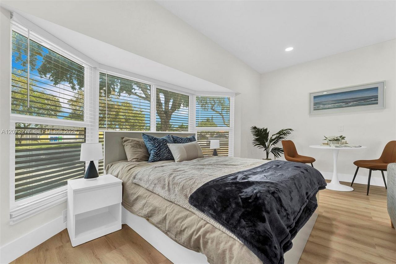 10430 Sunset Strip, Unit S, Sunrise, FL 33322 Photo