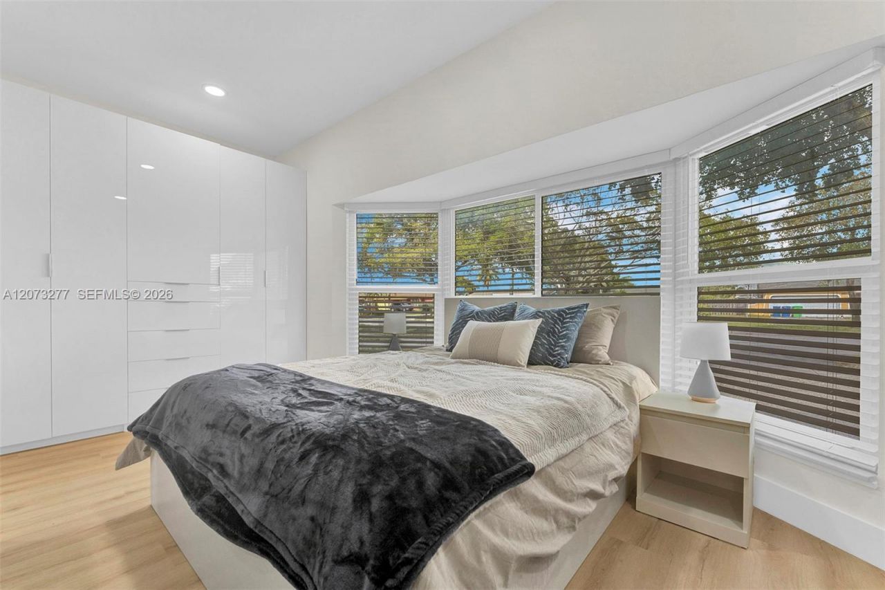 10430 Sunset Strip, Unit S, Sunrise, FL 33322 Photo