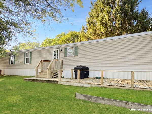 12851 Charles Drive, Wayland, MI 49348