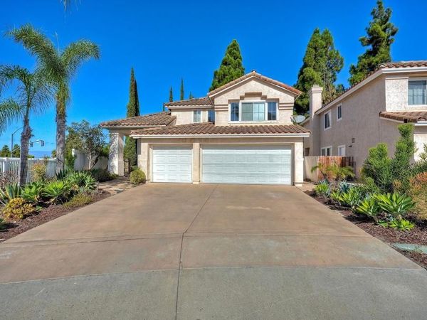 801 Mosaic Cir, Oceanside, CA 92057