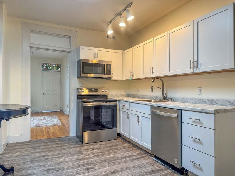 133 1/2 E Court Street, Urbana, OH 43078 Photo 6