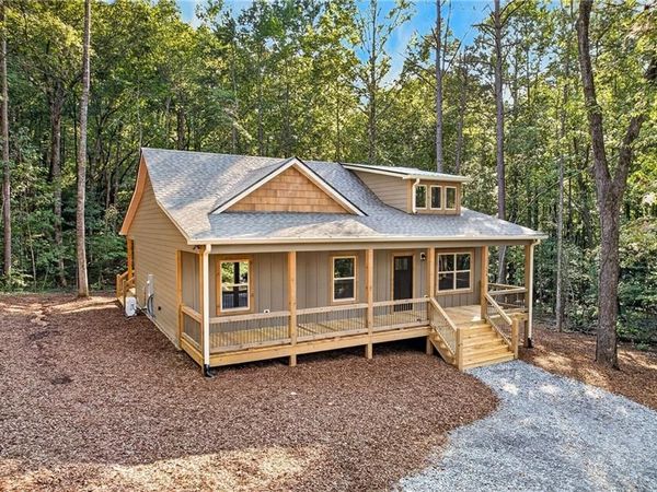 116 Reindeer Lane , Talking Rock, GA 30175