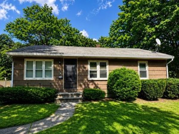 37 Mount View Drive, Clinton, MA 01510
