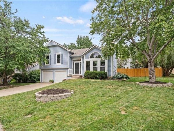 22012 W 48th Street, Shawnee, KS 66226