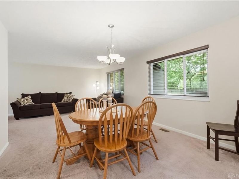 8919 Deep Forest Lane, Centerville, OH 45458 Photo 12