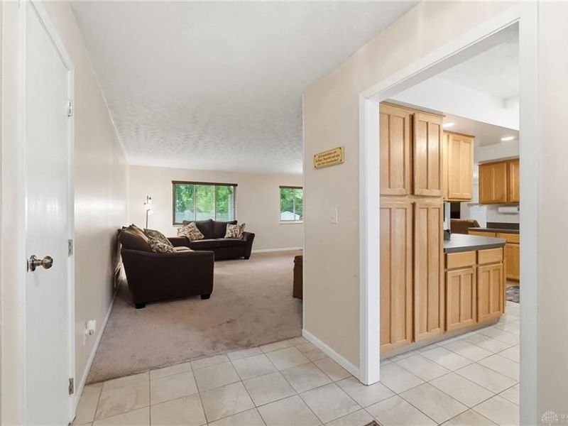 8919 Deep Forest Lane, Centerville, OH 45458 Photo 6