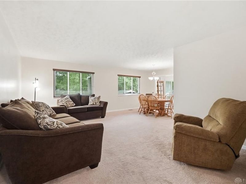 8919 Deep Forest Lane, Centerville, OH 45458 Photo 7