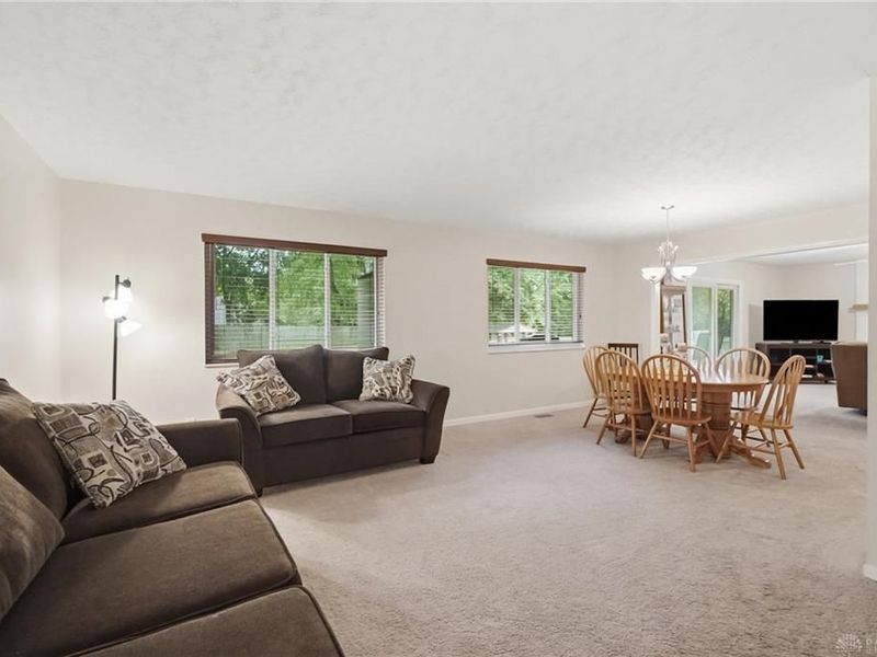 8919 Deep Forest Lane, Centerville, OH 45458 Photo 8
