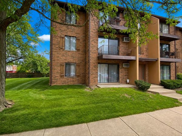 621 N Briar Hill Lane , Unit 4, Addison, IL 60101
