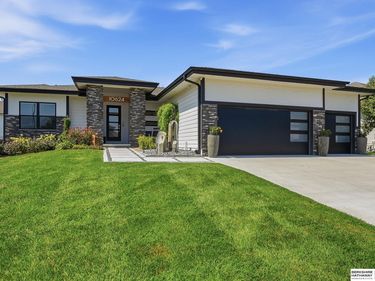 10624 S 189th Street, Omaha, NE 68136