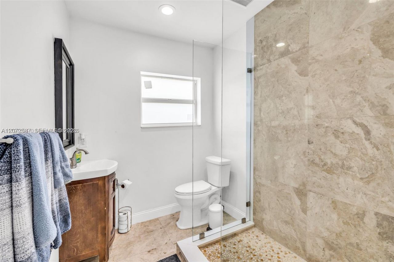 1413 Funston , Hollywood, FL 33020 Photo