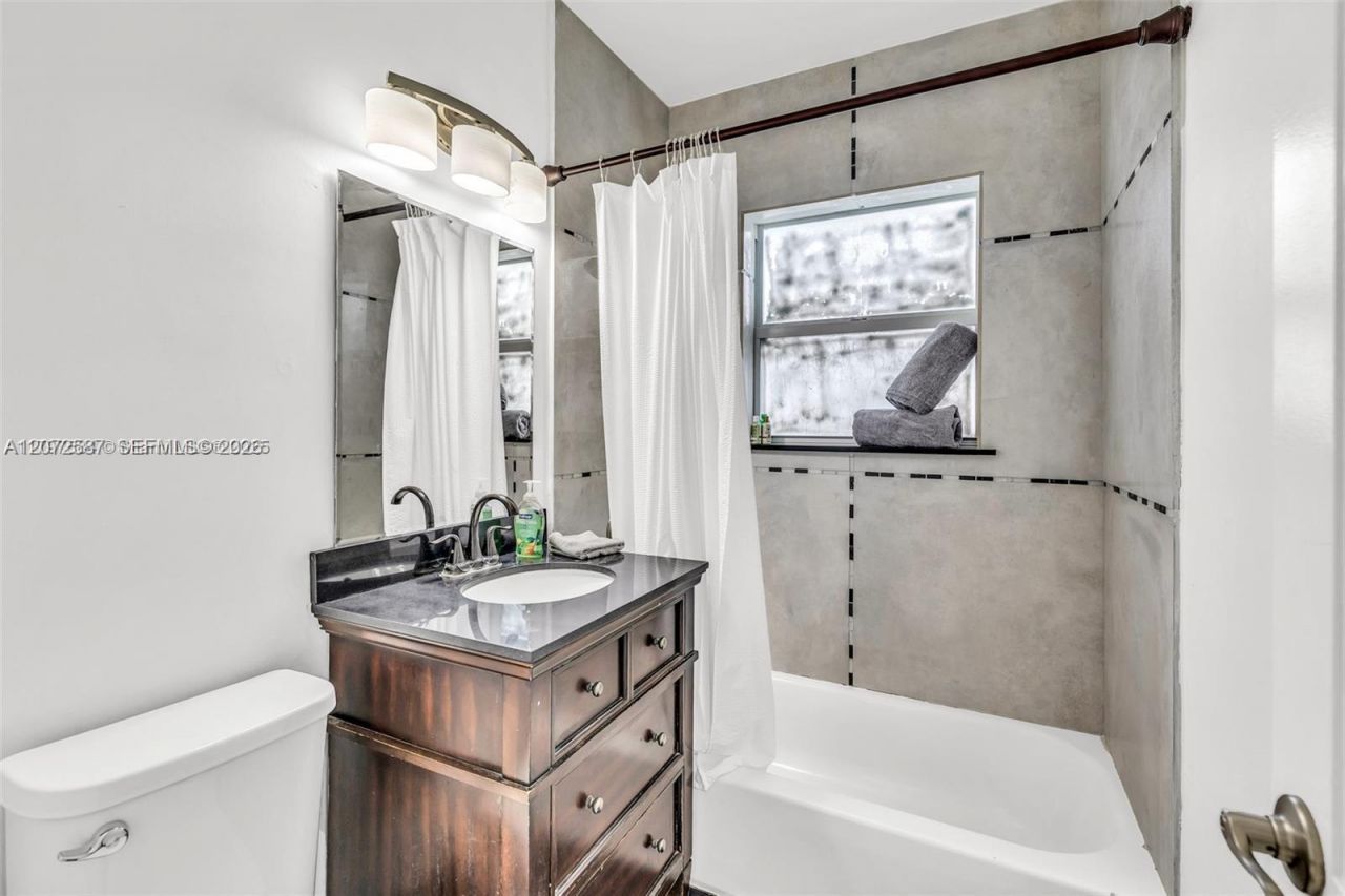 1413 Funston , Hollywood, FL 33020 Photo