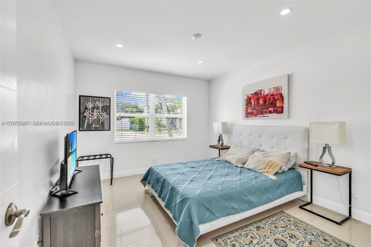 1413 Funston , Hollywood, FL 33020 Photo