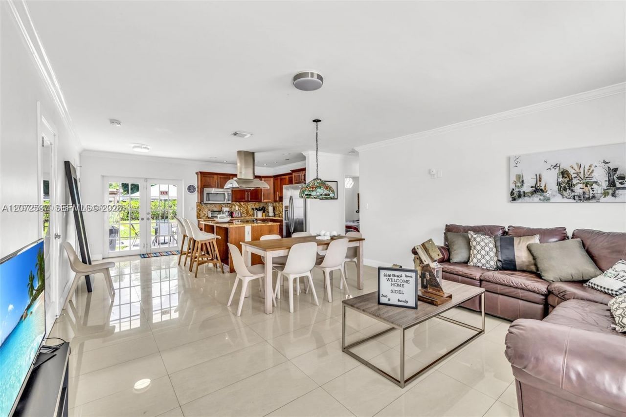1413 Funston , Hollywood, FL 33020 Photo