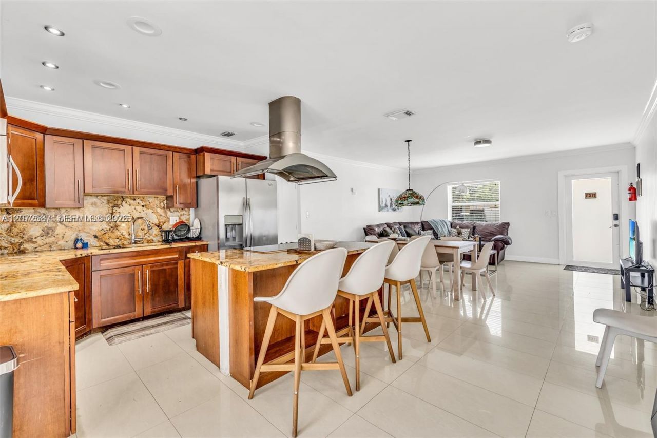 1413 Funston , Hollywood, FL 33020 Photo