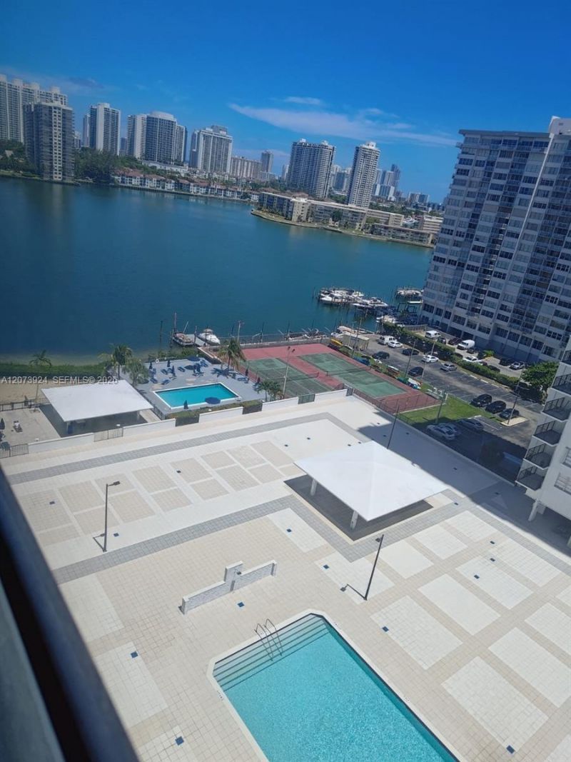 2780 NE 183rd St , Unit 1402, Aventura, FL 33160 Photo