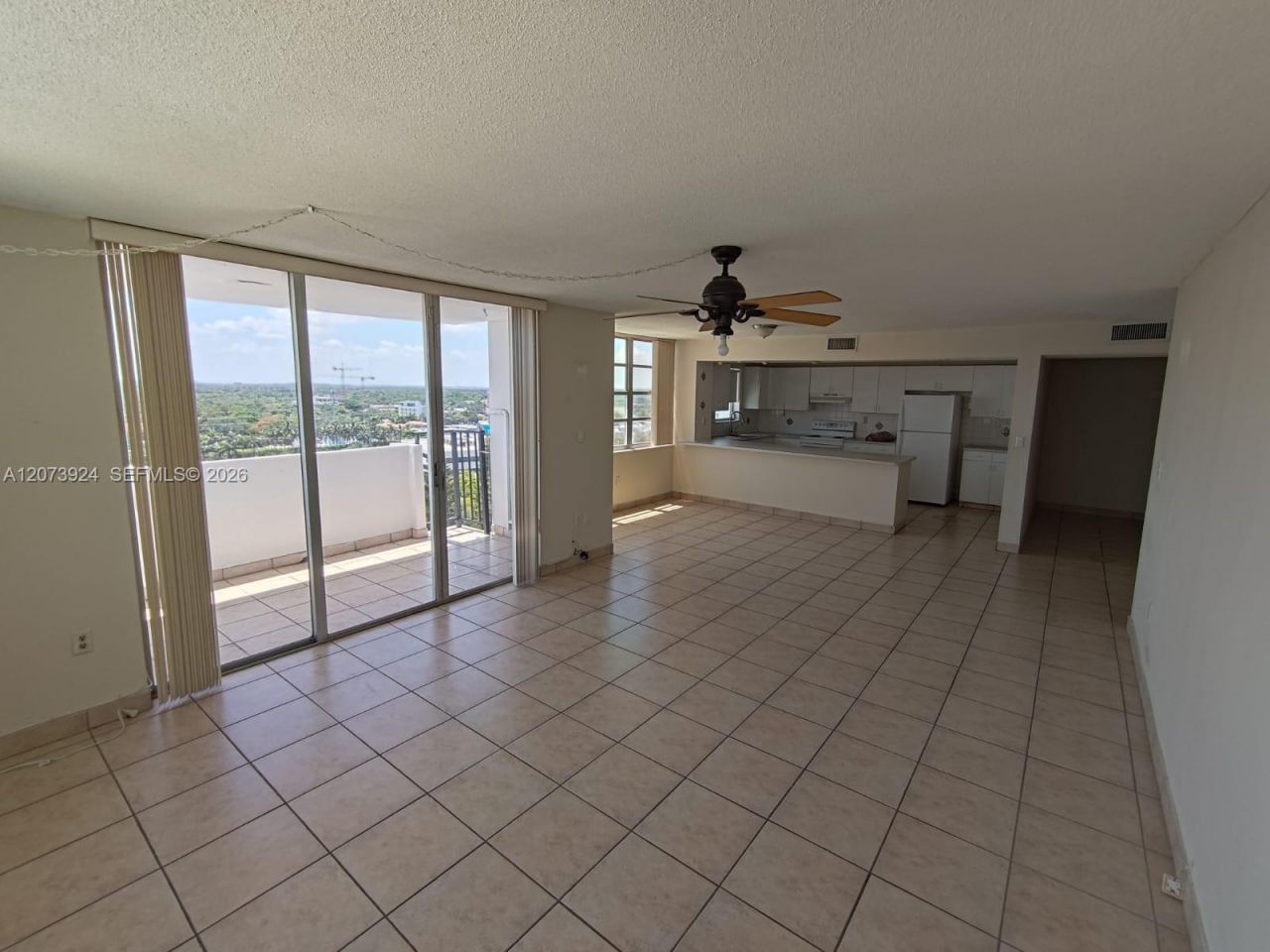2780 NE 183rd St , Unit 1402, Aventura, FL 33160 Photo