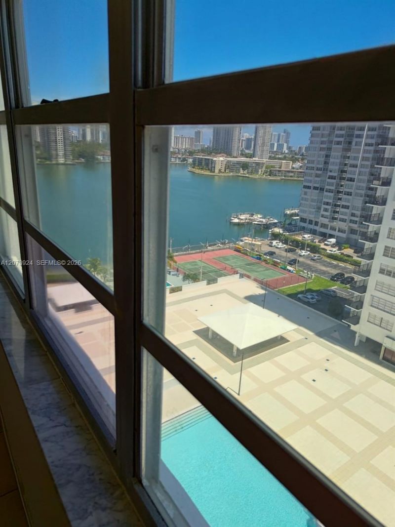 2780 NE 183rd St , Unit 1402, Aventura, FL 33160 Photo