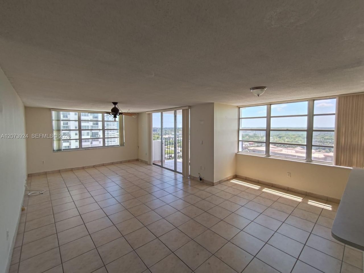 2780 NE 183rd St , Unit 1402, Aventura, FL 33160 Photo