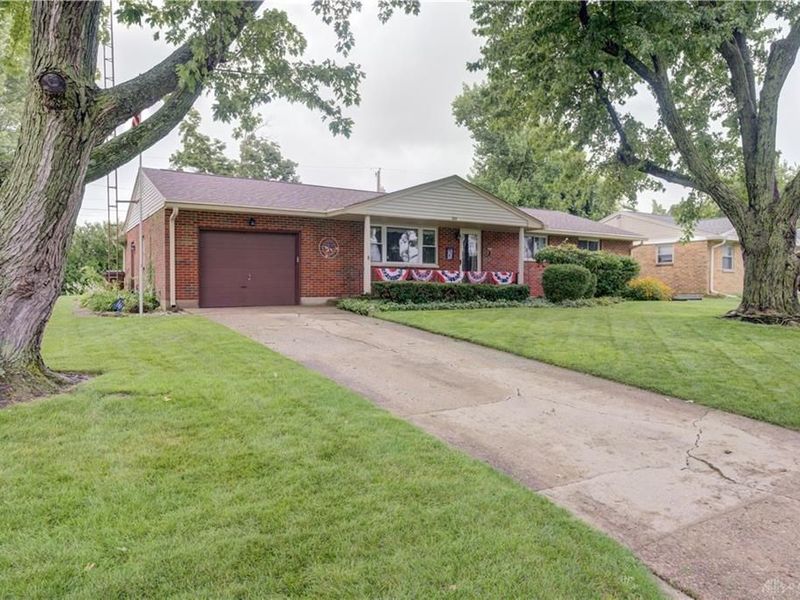327 S Chippewa Drive, Greenville, OH 45331 Photo 1