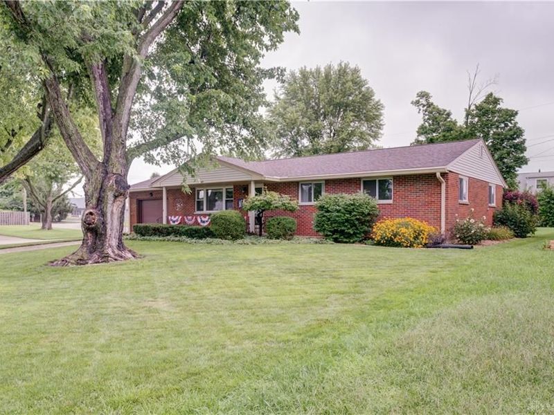 327 S Chippewa Drive, Greenville, OH 45331 Photo 3