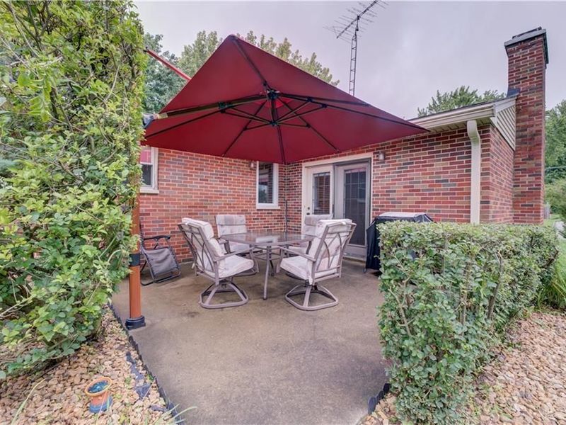 327 S Chippewa Drive, Greenville, OH 45331 Photo 9