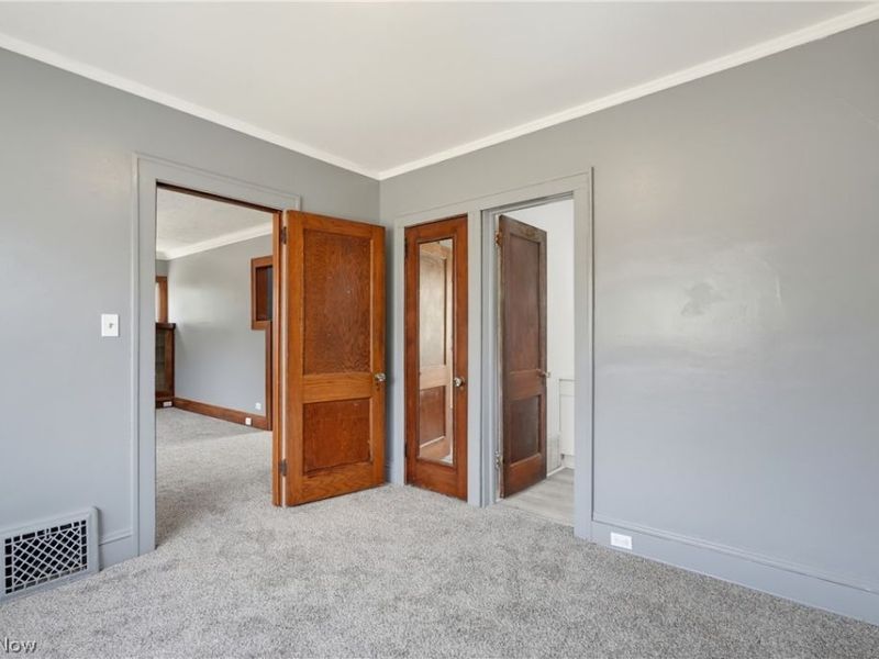 3842 Highland Road, Cleveland, OH 44111 Photo 18
