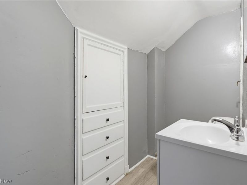 3842 Highland Road, Cleveland, OH 44111 Photo 22