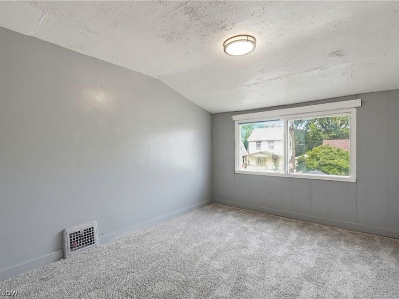 3842 Highland Road, Cleveland, OH 44111 Photo 24