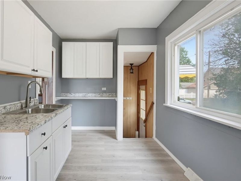 3842 Highland Road, Cleveland, OH 44111 Photo 5