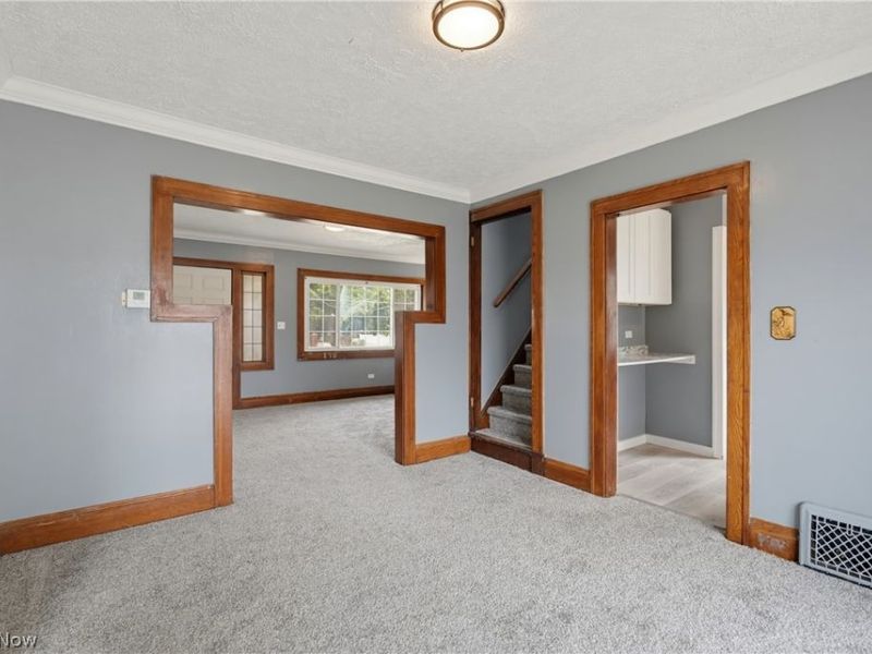3842 Highland Road, Cleveland, OH 44111 Photo 9