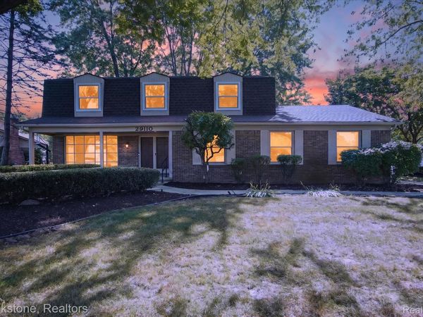 29110 Lake Park Drive , Farmington Hills, Mi 48331
