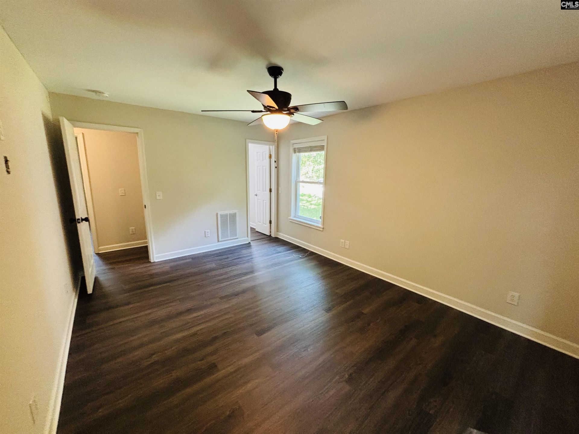 112 Grantham Court  Photo 10