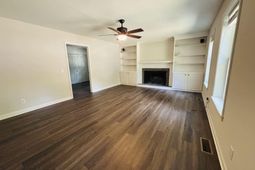 112 Grantham Court  photo 4