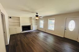 112 Grantham Court  photo 4
