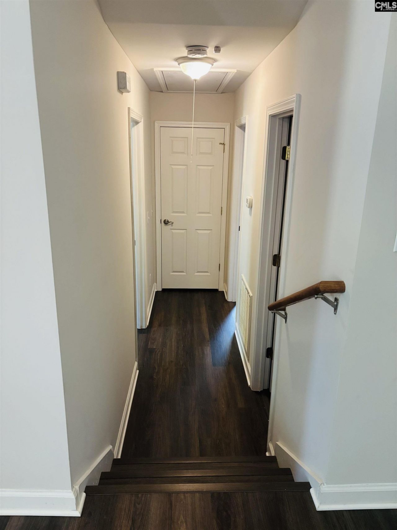 112 Grantham Court  Photo 9